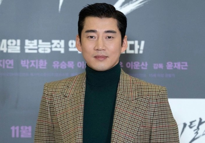 Dien vien Yoon Kye Sang ket hon hinh anh