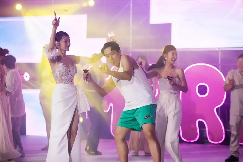 tiec cuoi minh hang anh 5