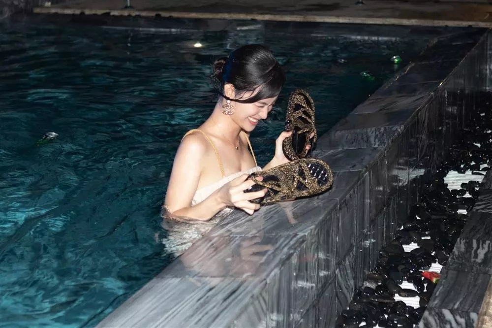 tiec cuoi minh hang anh 6