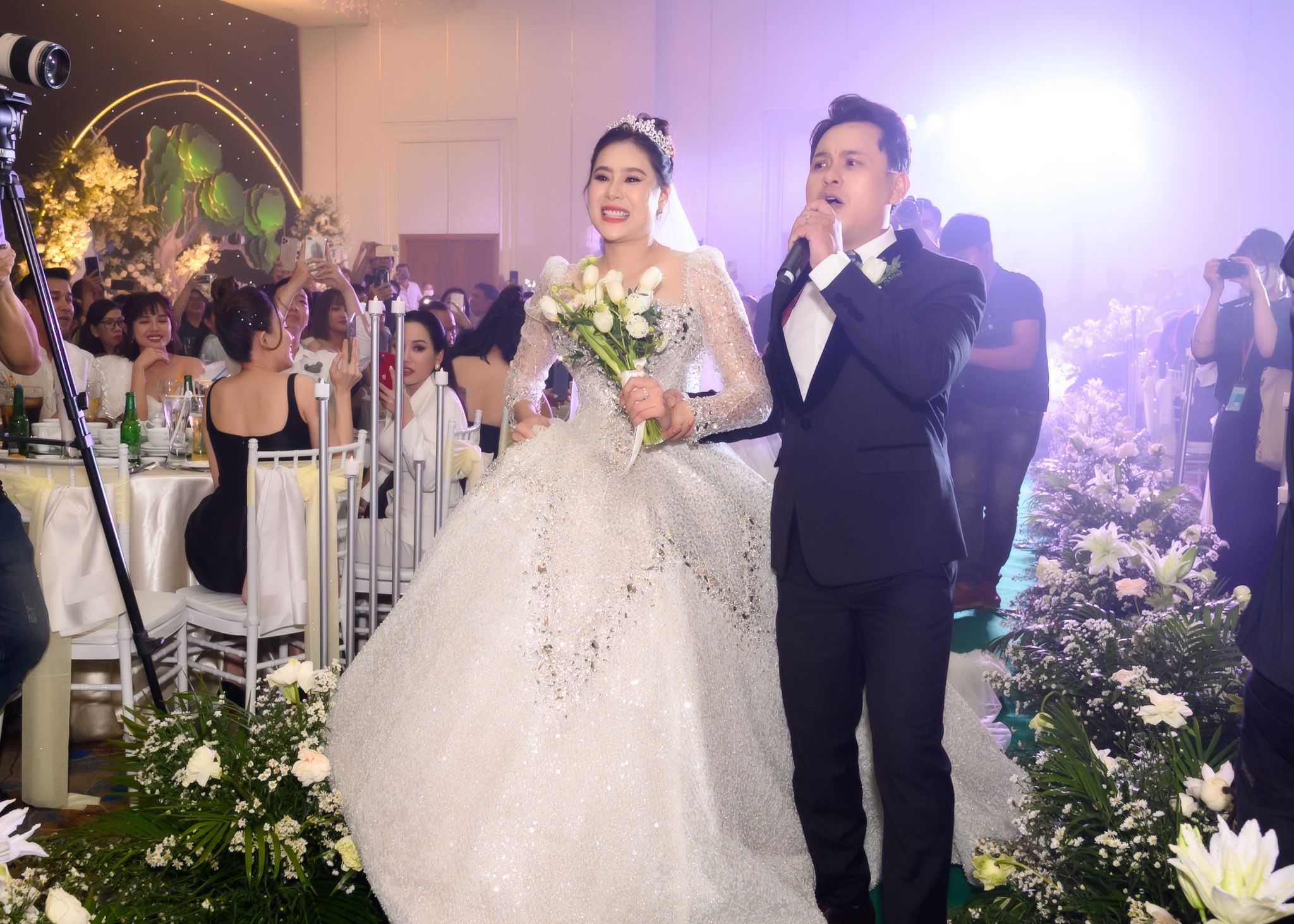 le cuoi Ho Bich Tram anh 8