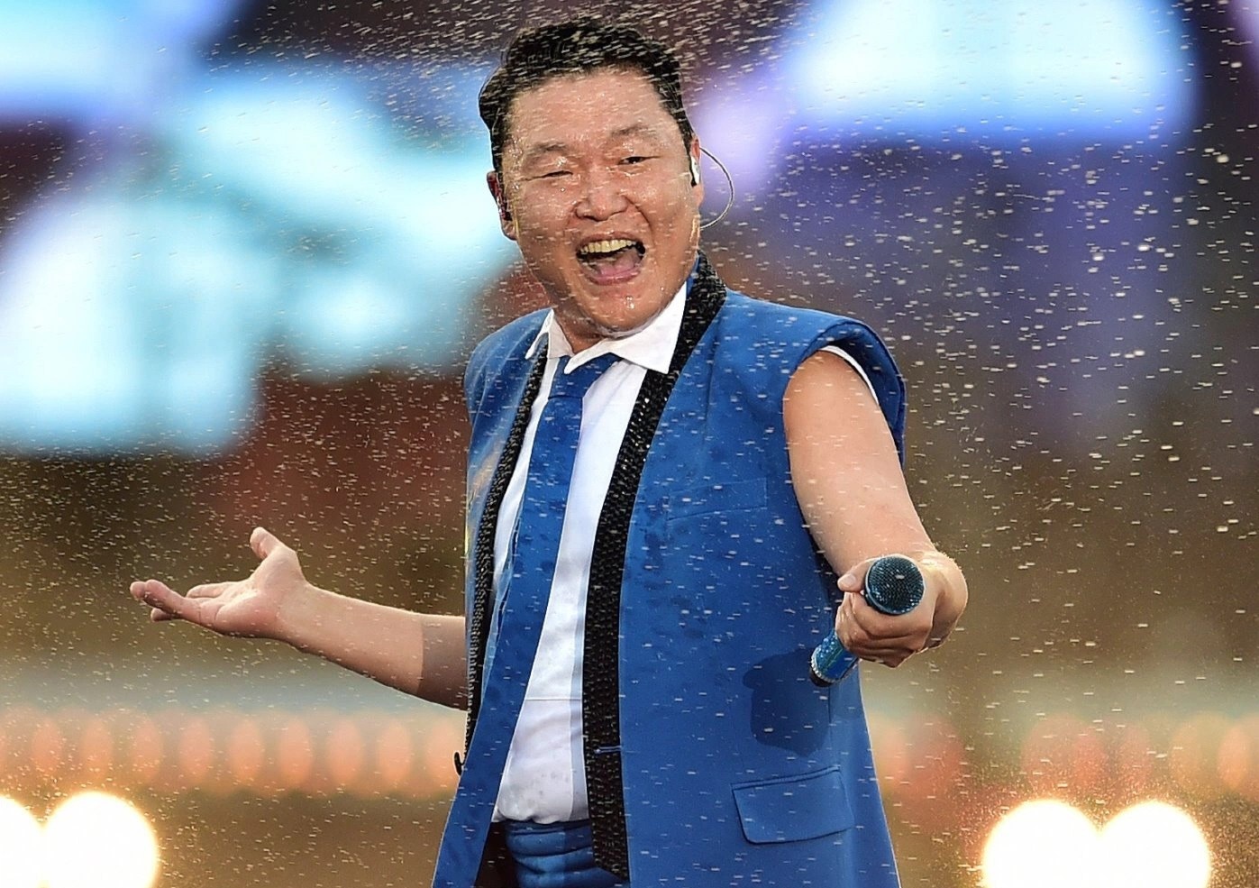 Phan ung cua PSY sau khi bi chi trich hinh anh