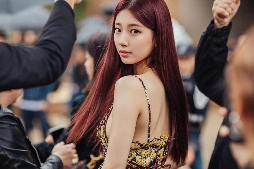 Ca si Han vuon len tu su ghet bo cua cong chung hinh anh