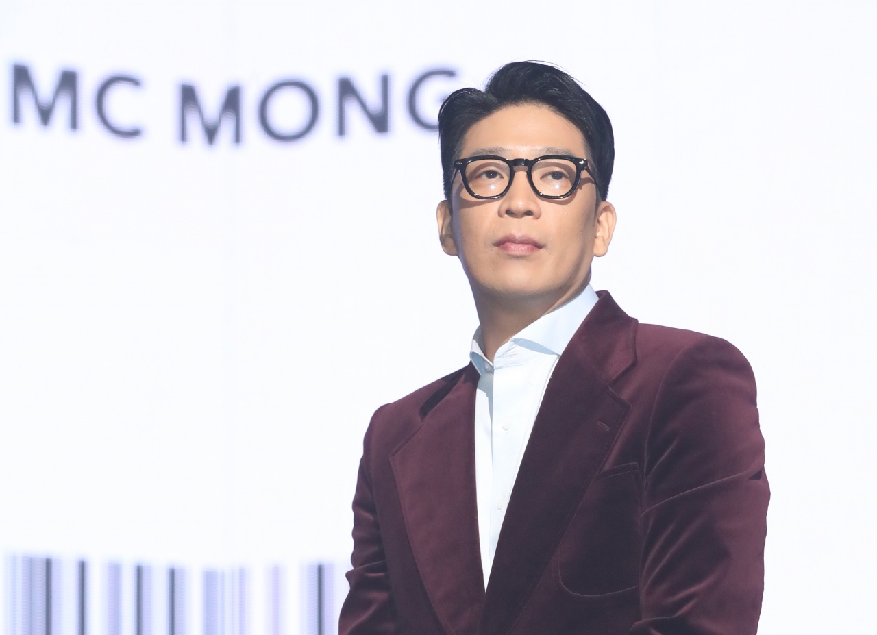 nghe si bi cam anh 7