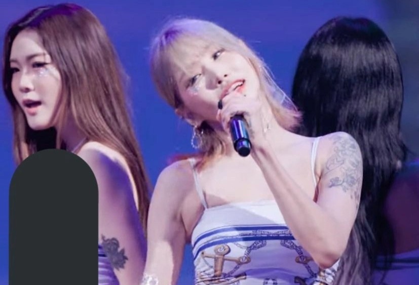 Nu ca si 17 tuoi bi chi trich vu dao phan cam hinh anh