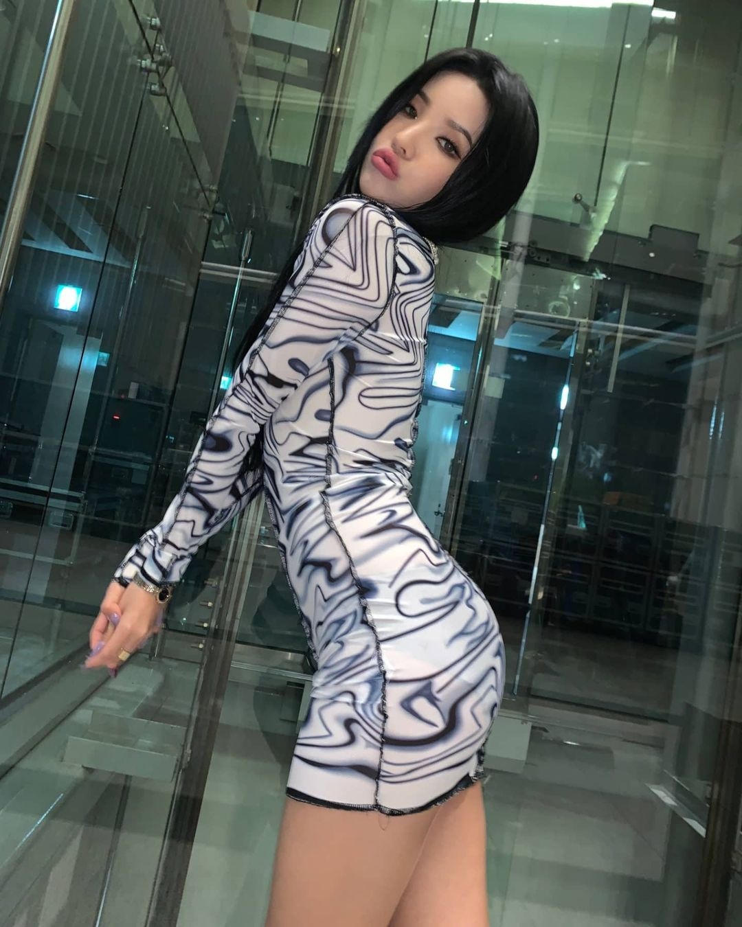 Soyeon gay tranh cai anh 17