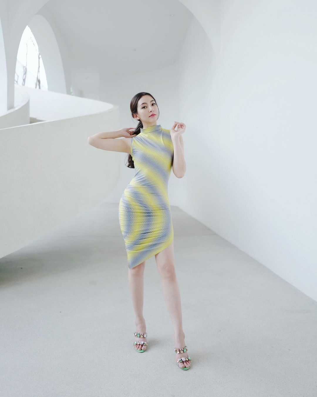 Bella
Ranee ảnh 11 Bella
Ranee anh 11