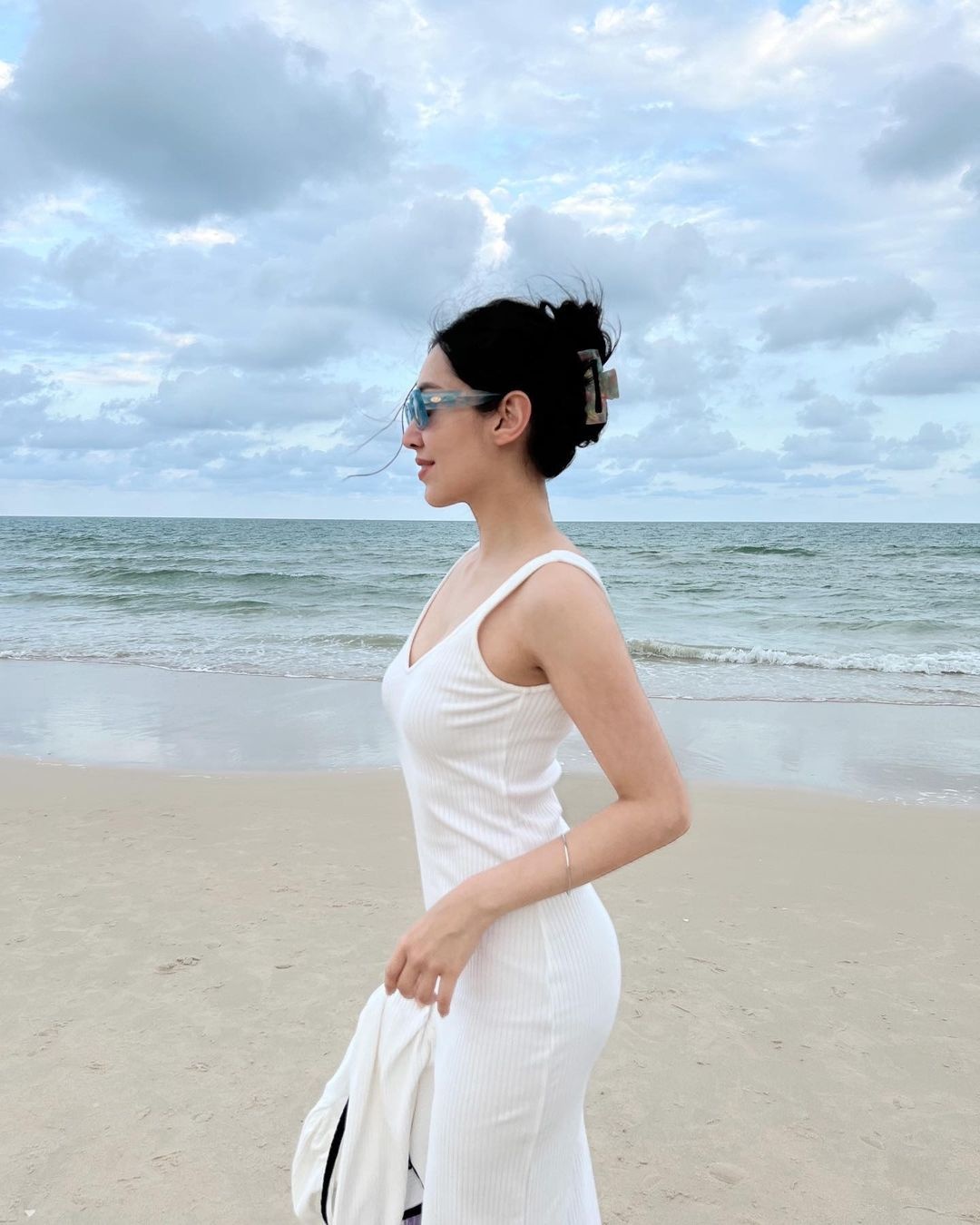 Bella
Ranee ảnh 12 Bella
Ranee anh 12