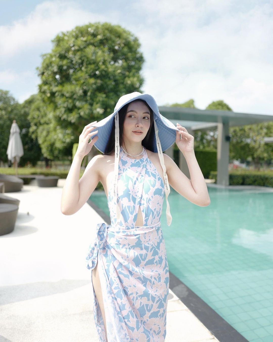 Bella
Ranee ảnh 8 Bella
Ranee anh 8