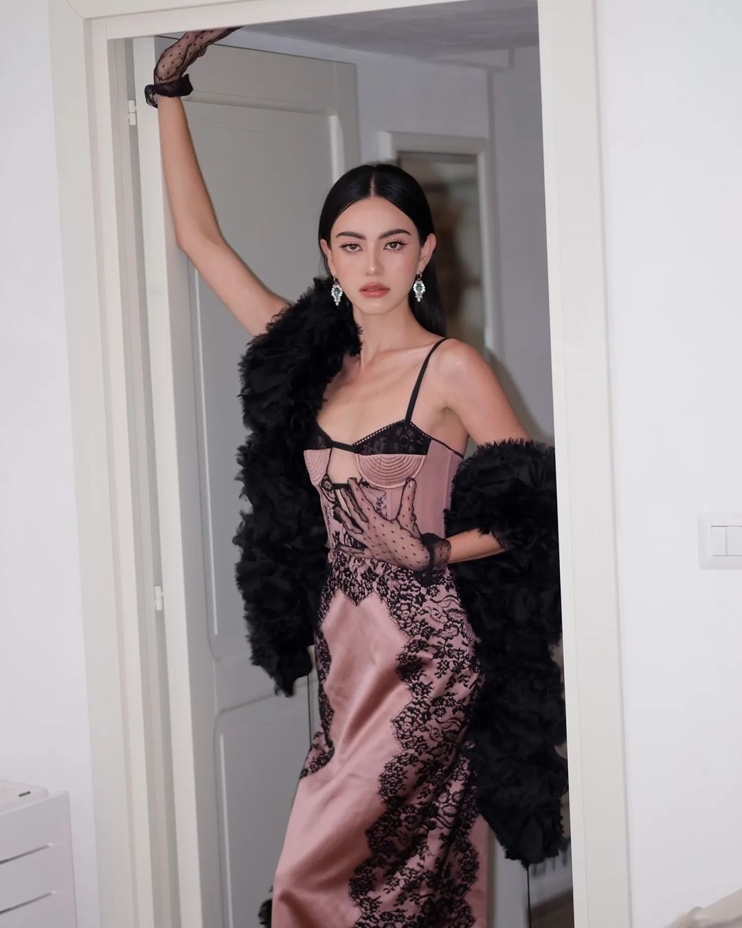 Mai Daivika vòng eo 55 ảnh 10 Mai Daivika vong eo 55 anh 10