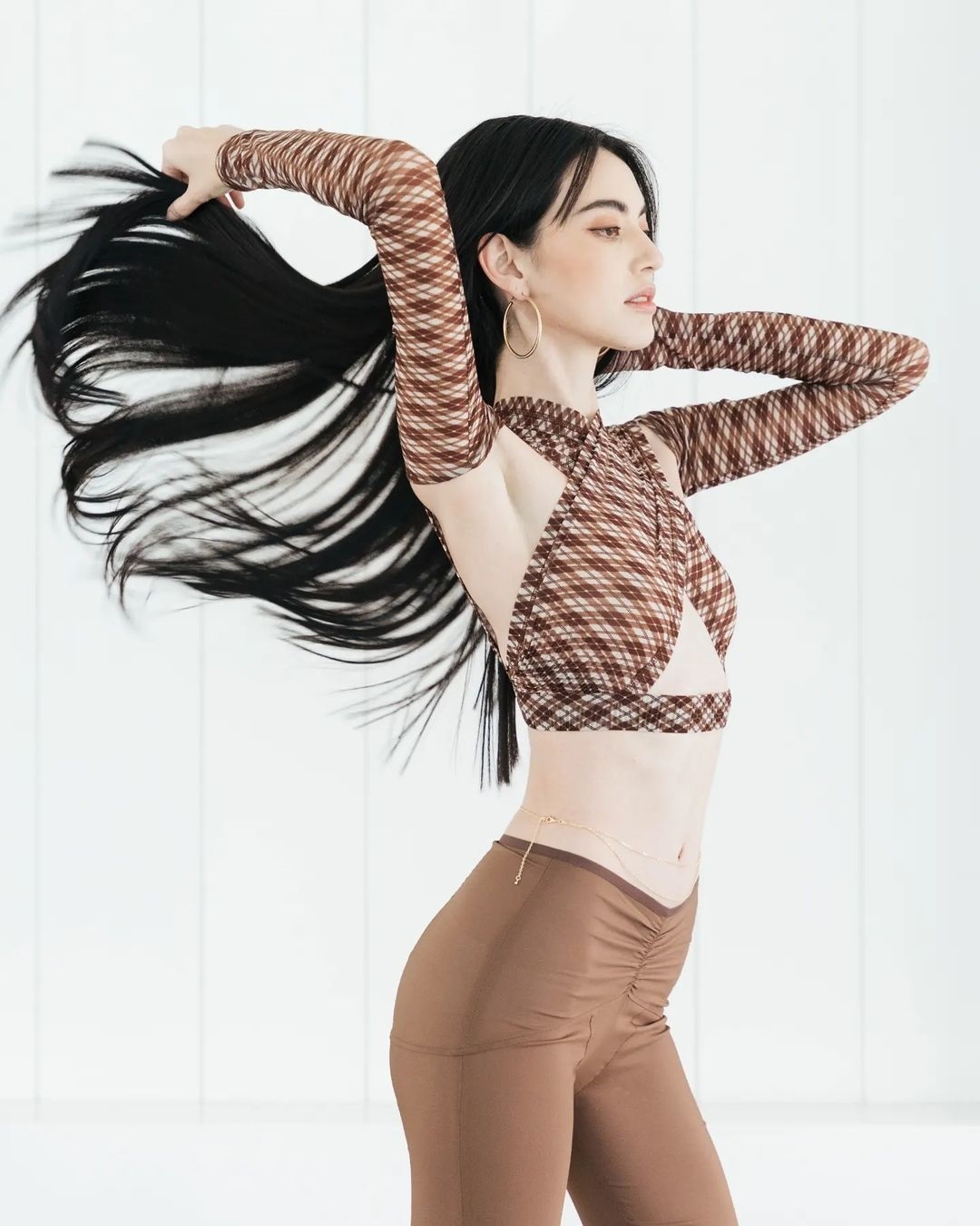 Mai Daivika vòng eo 55 ảnh 1 Mai Daivika vong eo 55 anh 1