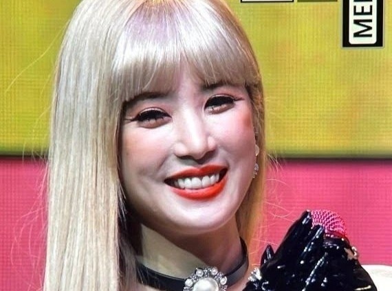 Nu ca si Han Quoc lo anh chua qua chinh sua hinh anh