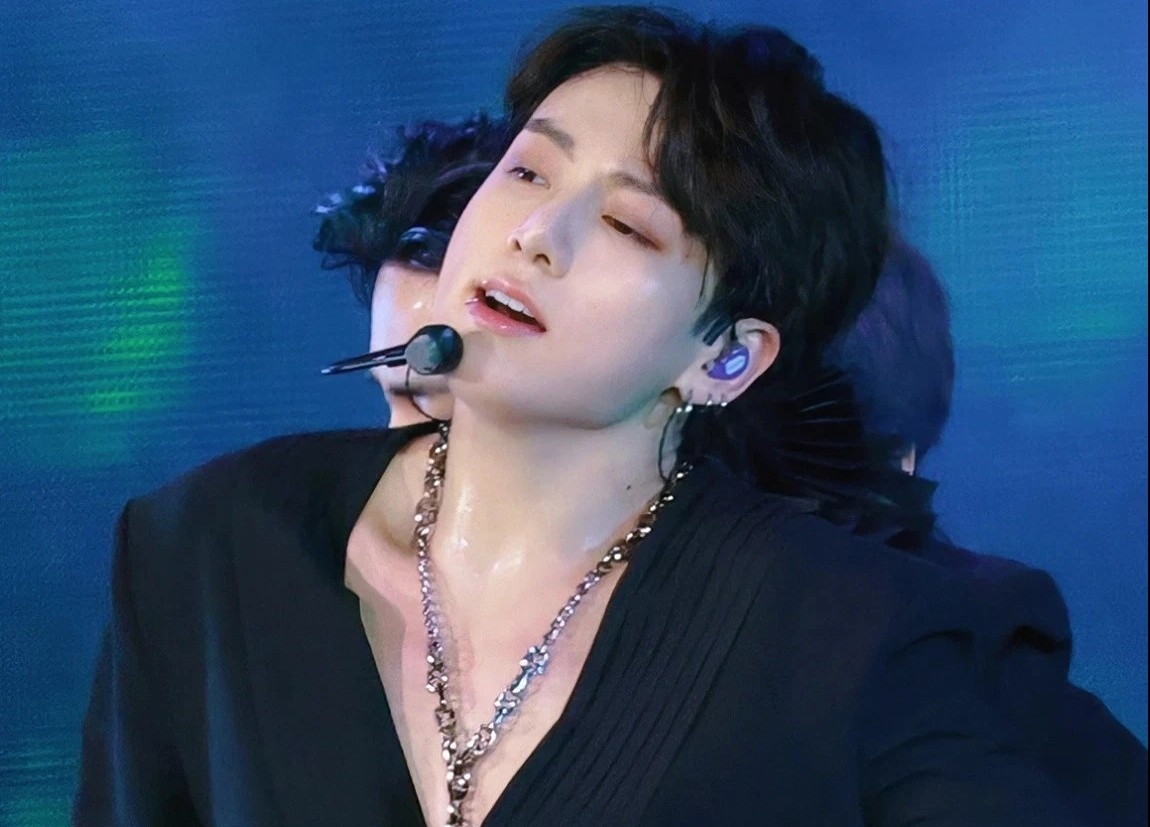 8 thanh nien phai dieu tri tam than vi cuong BTS hinh anh