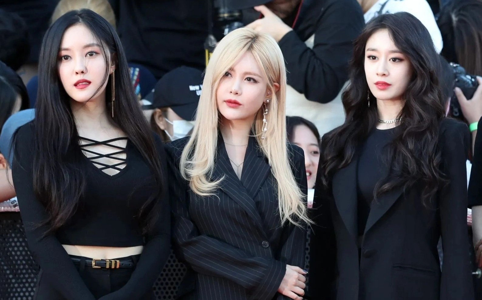 T-ara bi ban to chuc dem nhac o Viet Nam loi dung ban ve? hinh anh