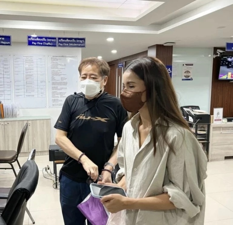 Ann Thongprasom bị trộm đồ ảnh 1 Ann Thongprasom bi trom do anh 1