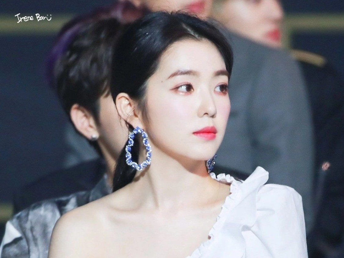 Irene tiep tuc gay tranh cai hinh anh