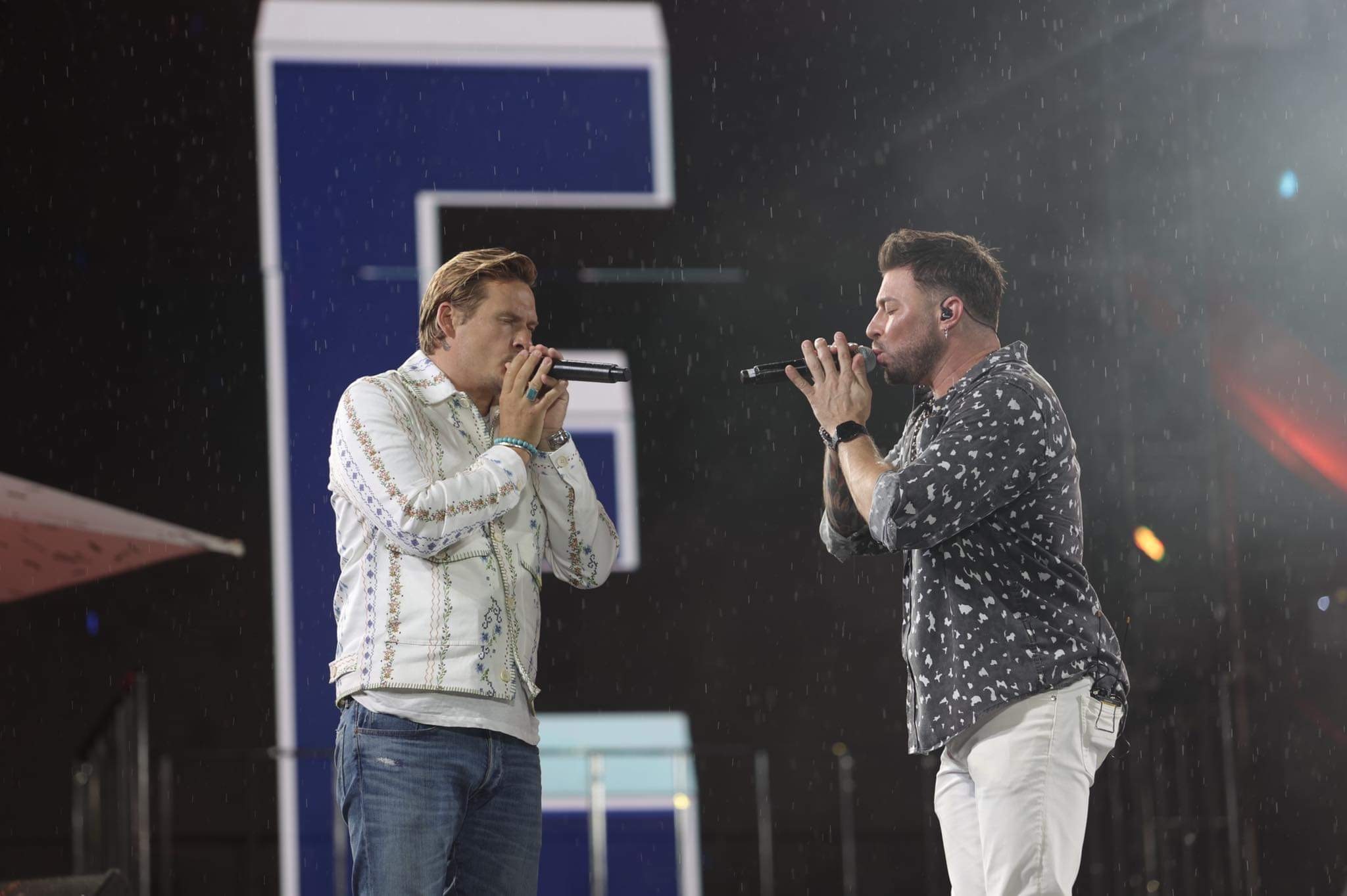 Blue dien o Viet Nam anh 3