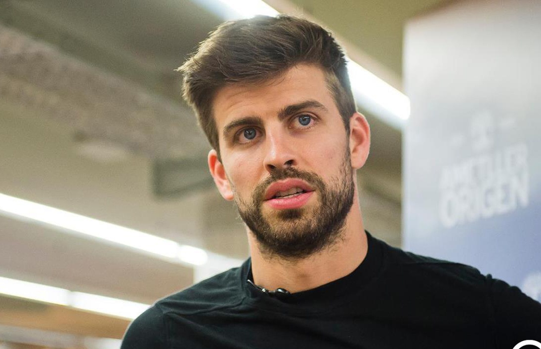 Thong tin ban gai moi cua Gerard Pique hinh anh