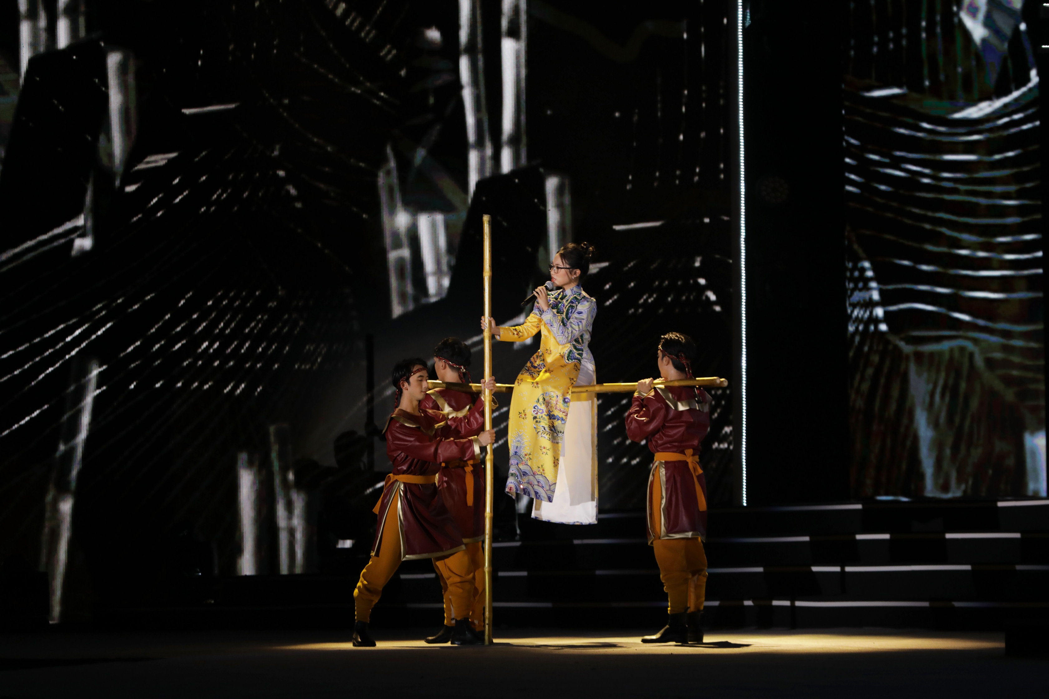 chung ket Hoa hau The gioi Viet Nam anh 5