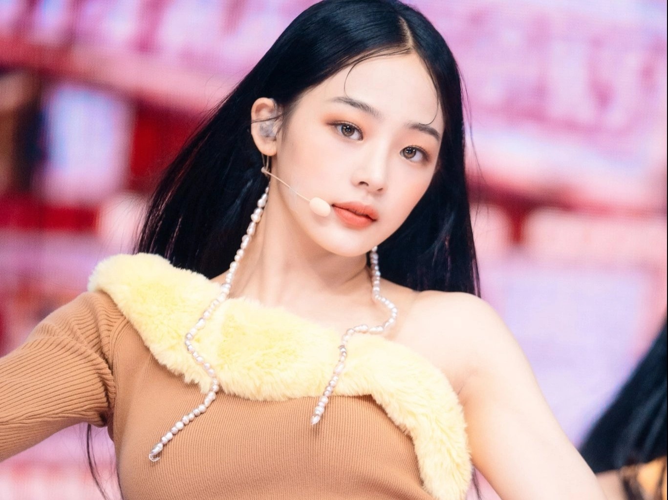 Nhom nhac moi danh bai BlackPink, TWICE hinh anh