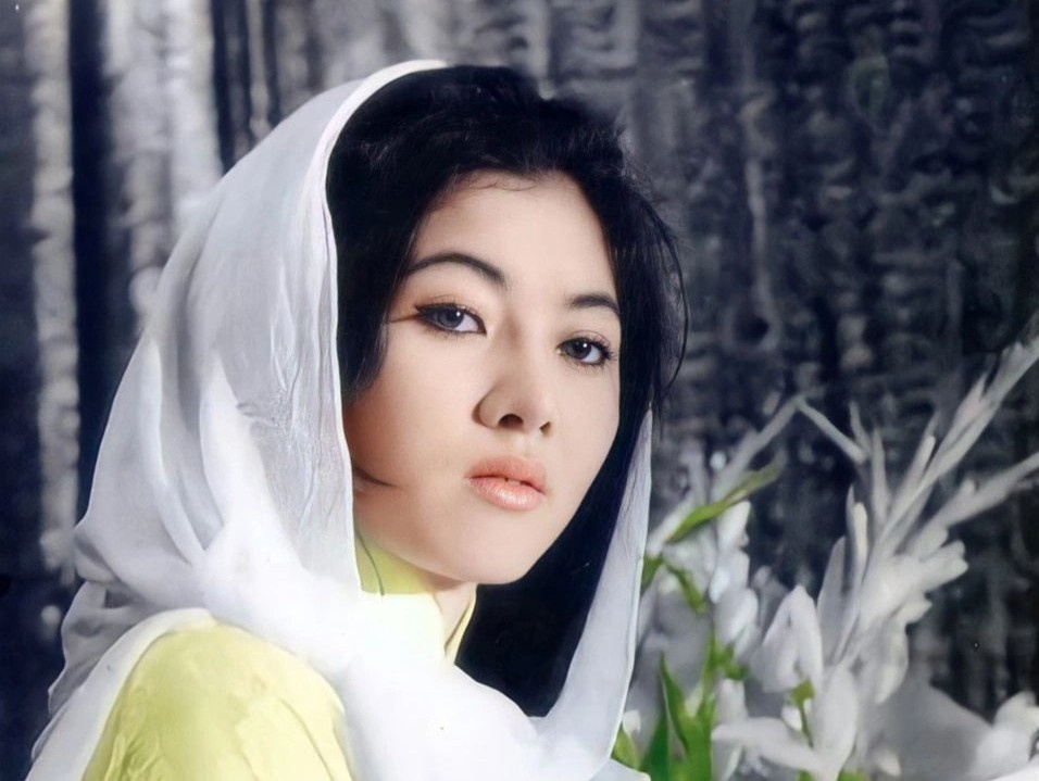 Giai nhan long lay Tham Thuy Hang va chuyen cat-xe 1 kg vang hinh anh