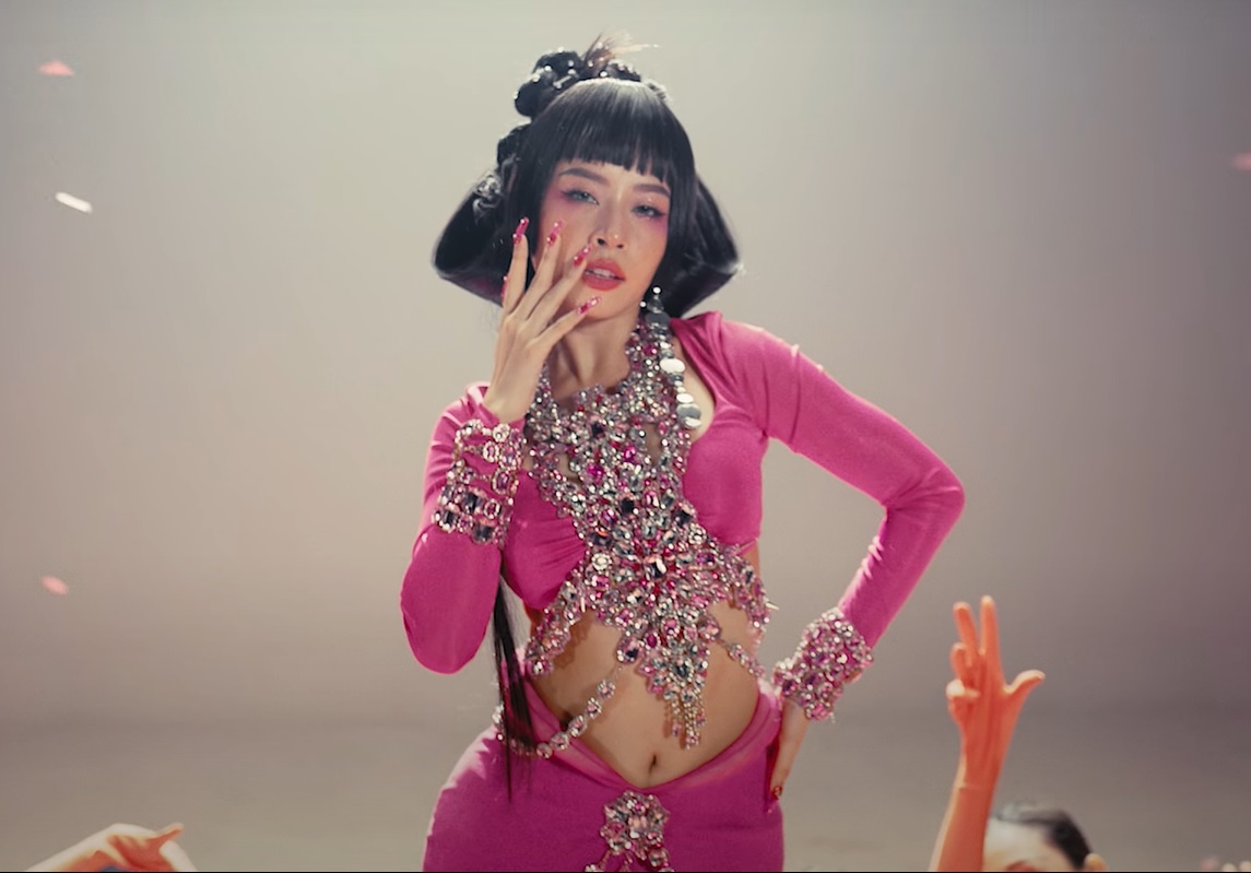 Chi Pu MV Sashimi anh 1