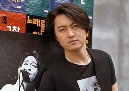 Ca si Park Jeong Un qua doi hinh anh