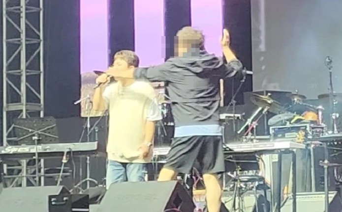 Huh Gak bi tan cong anh 1