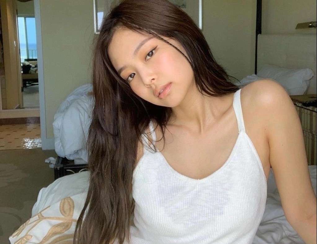 Ly do cong ty quan ly im lang khi Jennie bi phat tan anh nude hinh anh