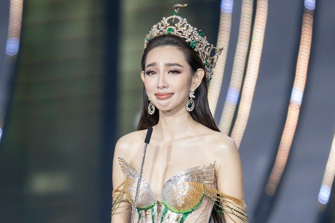 Thuy Tien gay xuc dong khi cung khan gia ngan dai hai chu 'Viet Nam' hinh anh