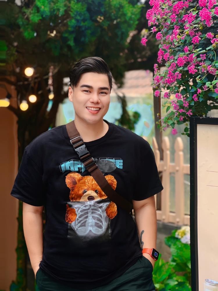 Tang Phuc dao nhac anh 1