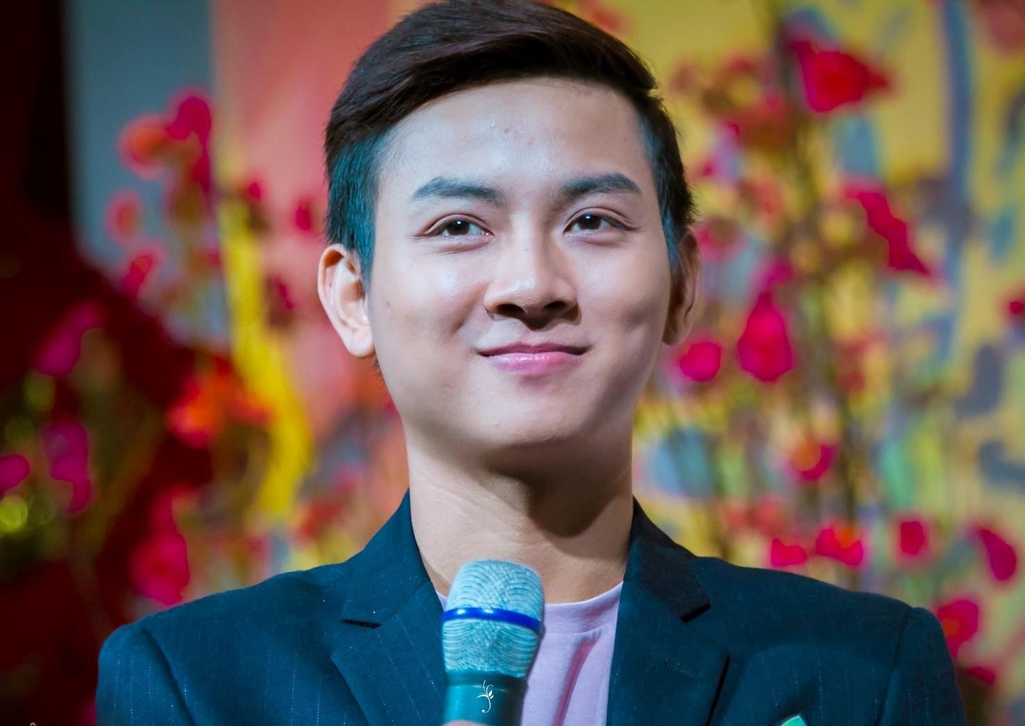 Hoai Lam len tieng khi bi che giong hat xuong cap hinh anh