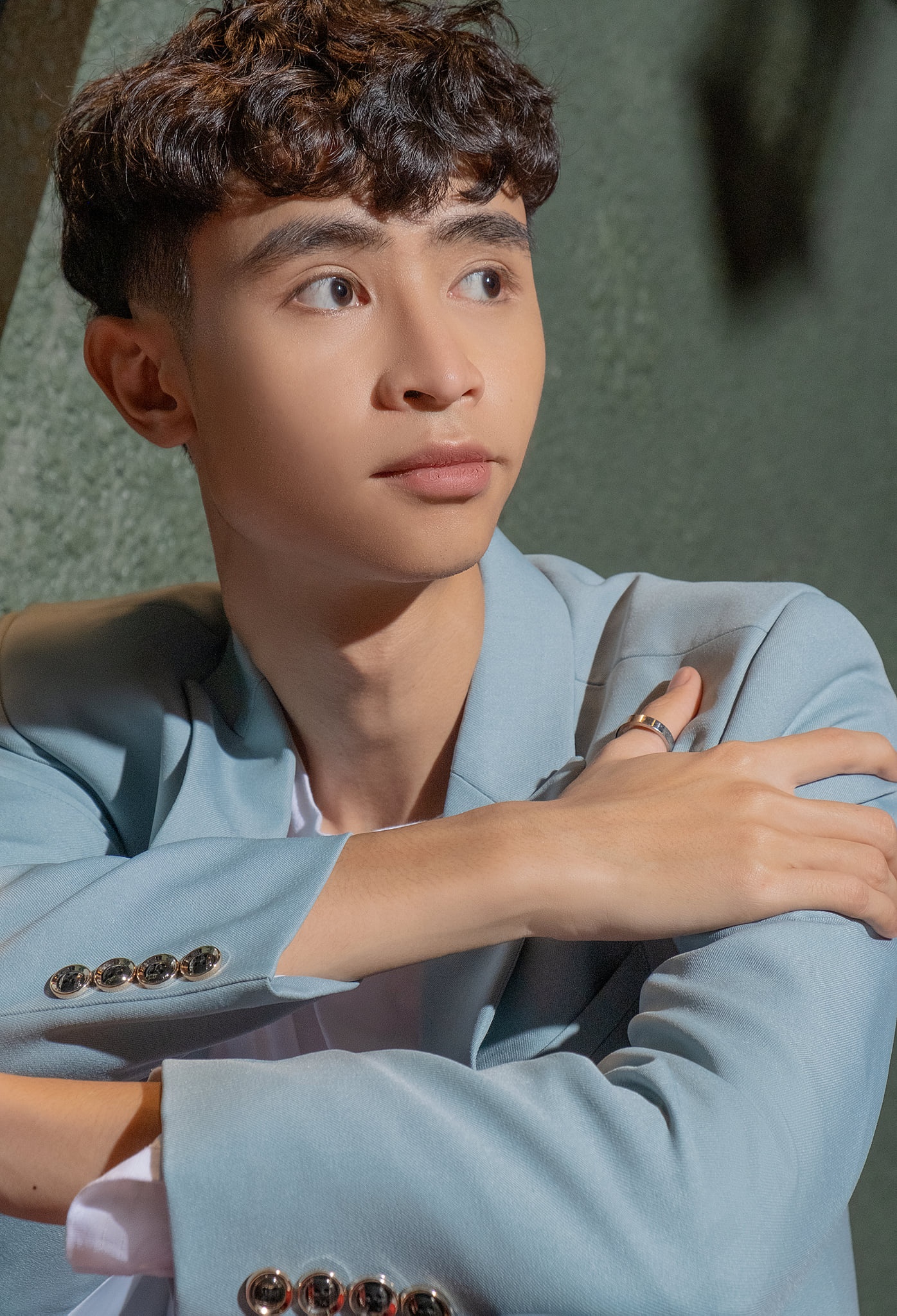 MV con muc bien mat anh 1