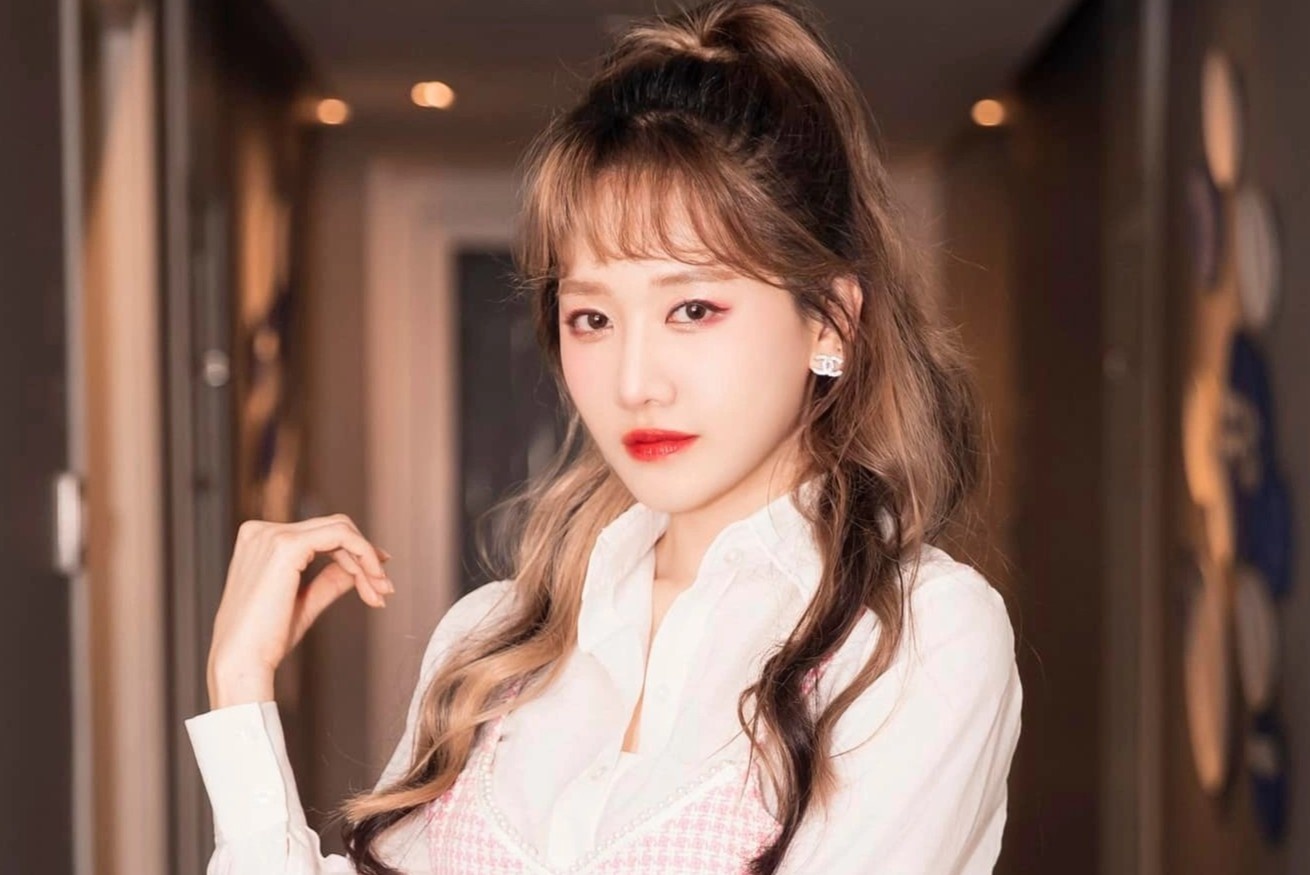 Ly do Hari Won di Han Quoc nhieu ngay hinh anh