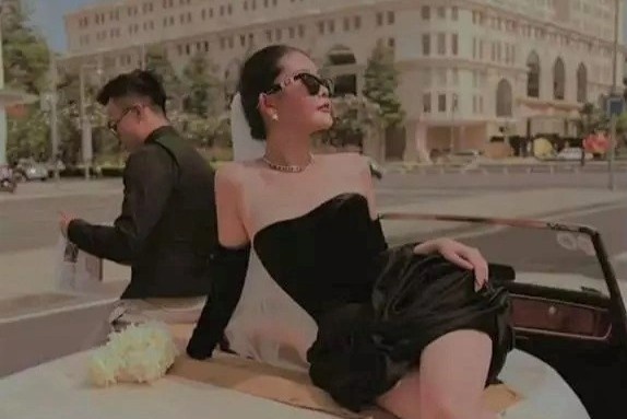 Anh cuoi cua Le Au Ngan Anh va MC Phan To Ny hinh anh