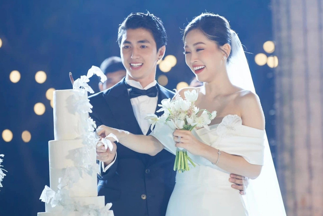 Binh An lai moto lan cuoi vao tiec cuoi voi Phuong Nga hinh anh