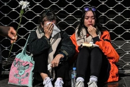 Nganh giai tri Han be tac sau tham kich Halloween o Itaewon hinh anh