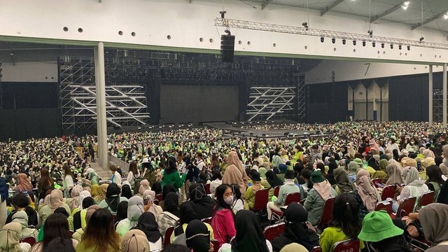 Ngat xiu o concert nct anh 5