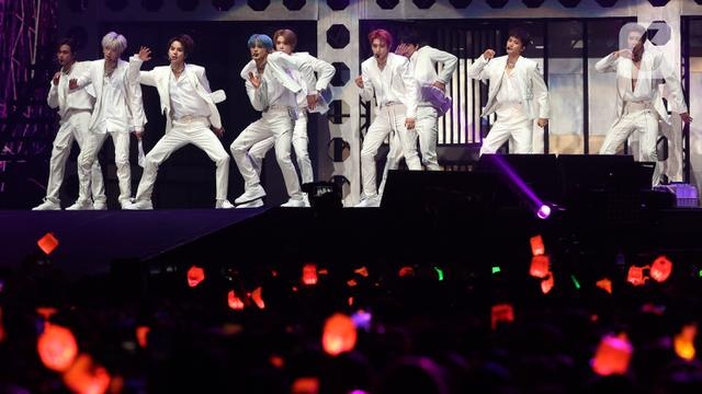 Ngat xiu o concert nct anh 1