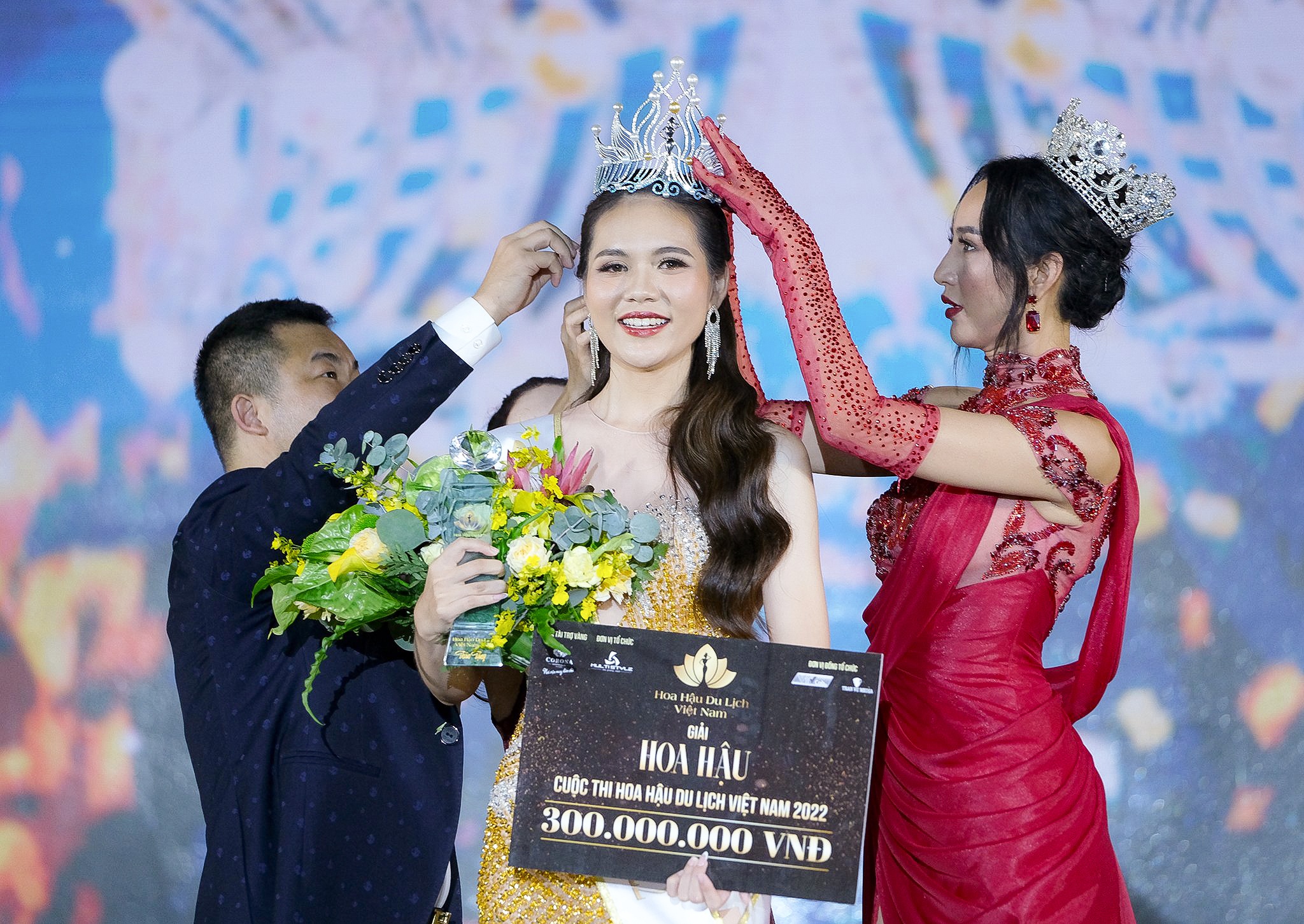 Hoa hau Du lich anh 1