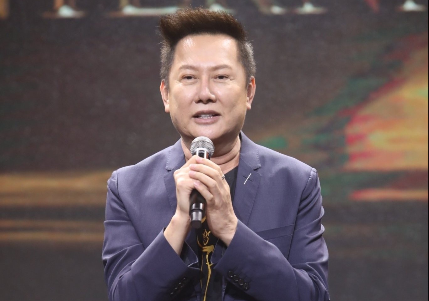 Ong Nawat: 'Tai sao kien toi ma khong co so dien thoai cua toi' hinh anh