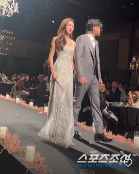 le cuoi Ko Sung Hee anh 1