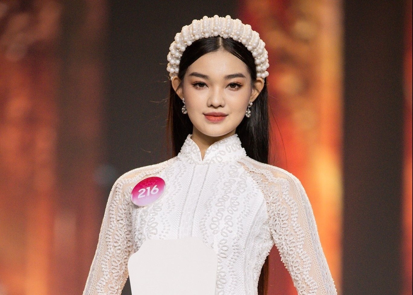 Nhung guong mat kha ai trong phan thi ao dai Hoa hau Viet Nam 2022 hinh anh