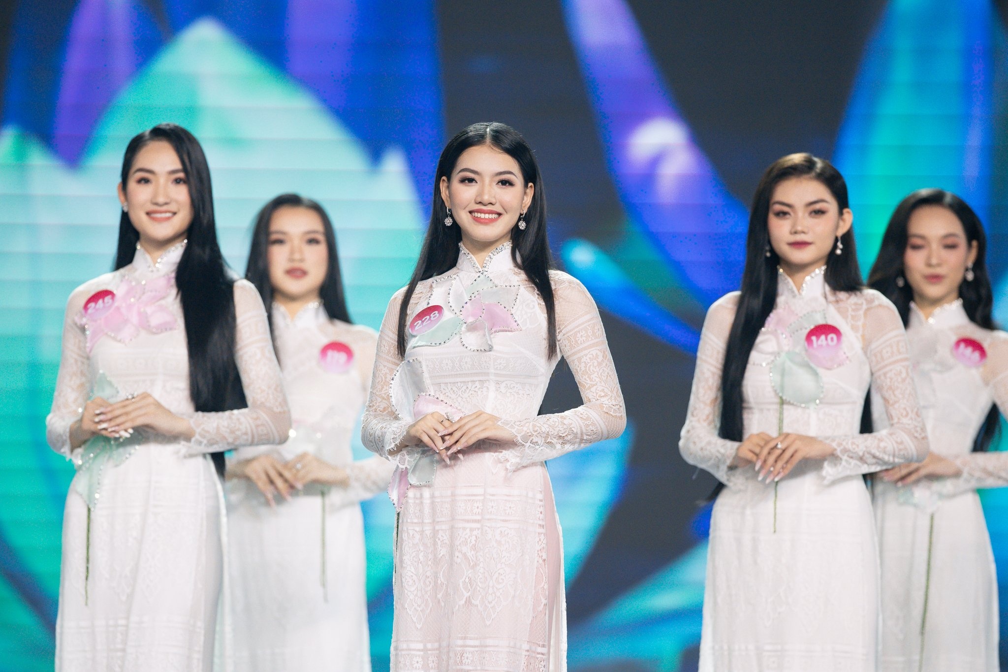 Hoa hau Viet Nam anh 1