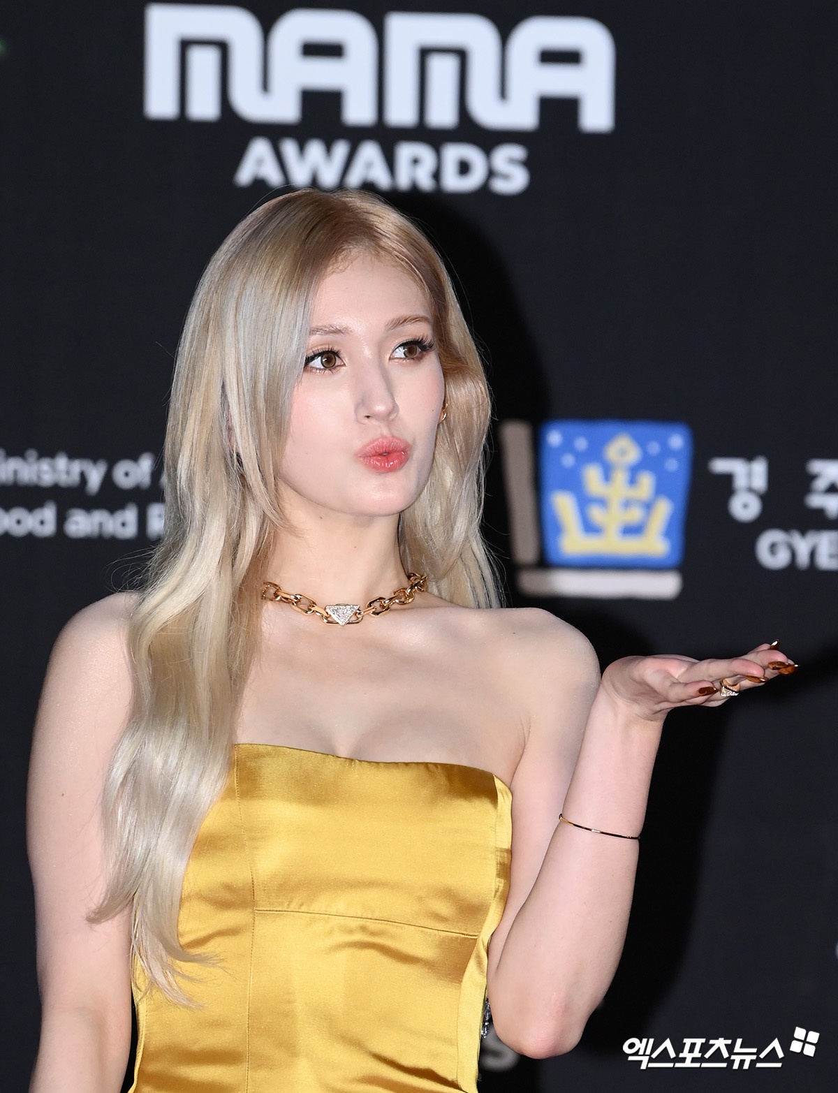 Somi MAMA ảnh 1 Somi MAMA anh 1