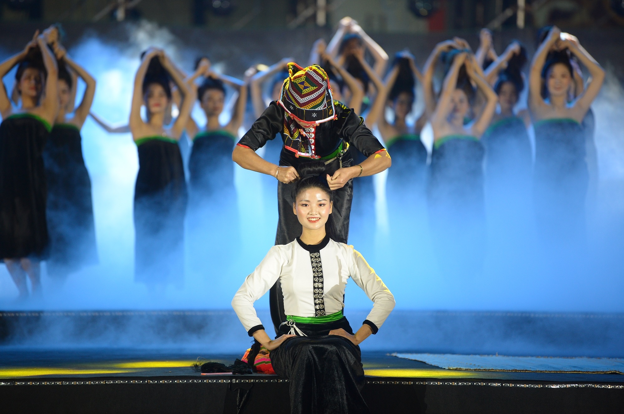 chung ket hoa hau anh 4