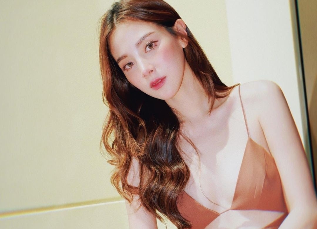 Canh sat sap trieu tap Baifern Pimchanok hinh anh