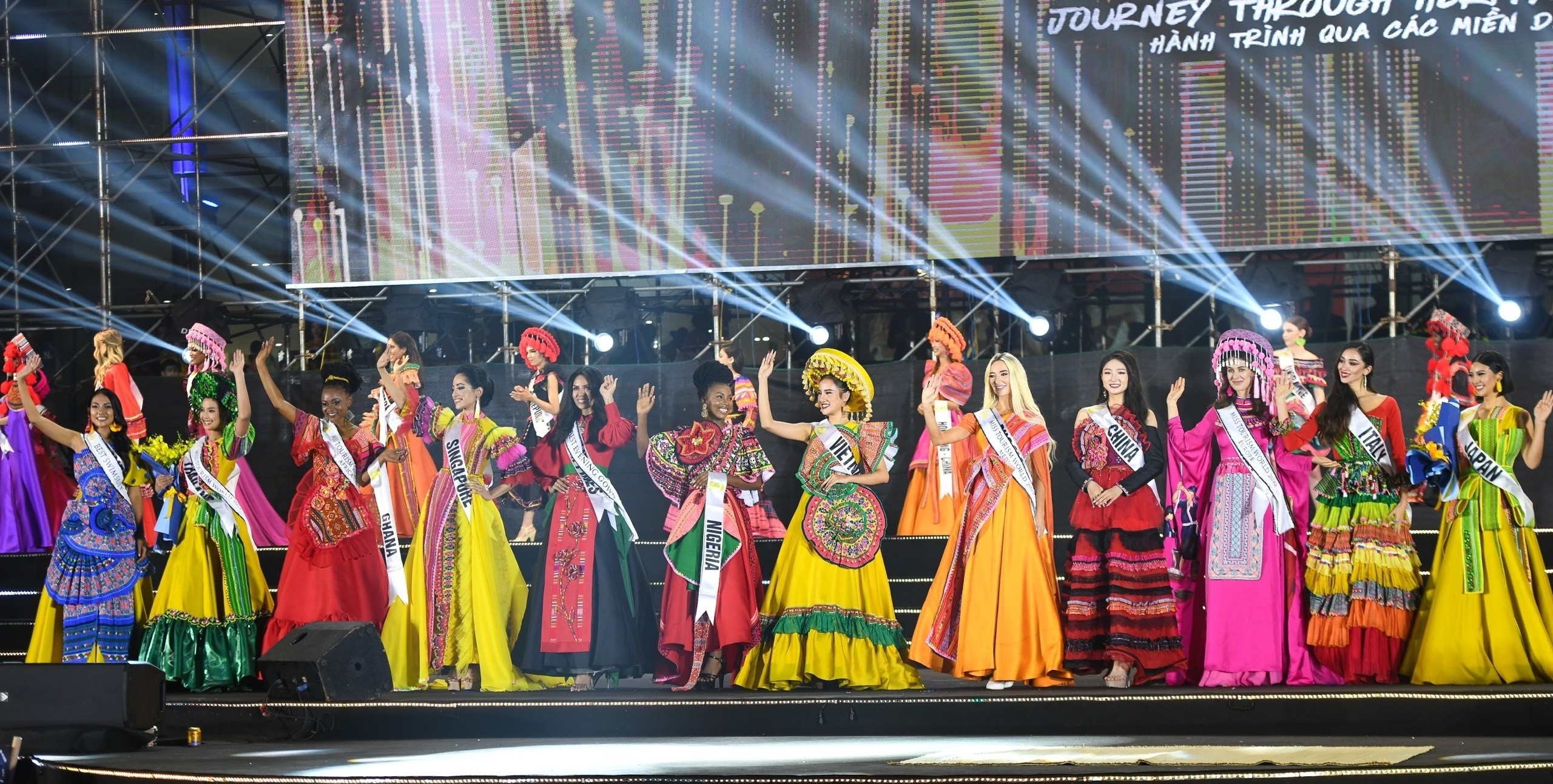 Hoa hau Du lich anh 2