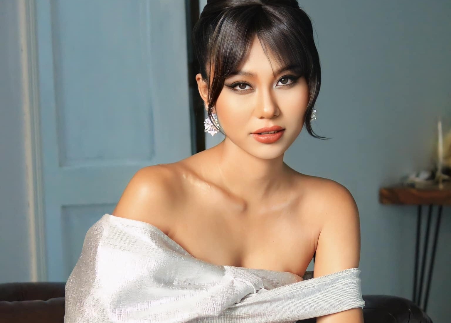 Thach Thu Thao giai thich viec no tien nha thiet ke hinh anh