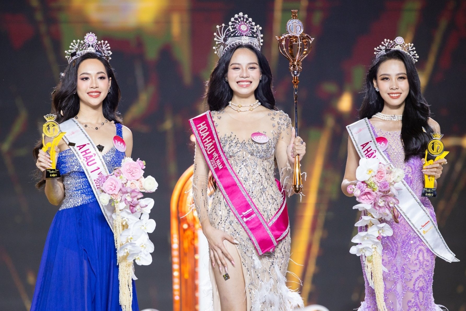 Khoanh khac dang quang cua Hoa hau Huynh Thi Thanh Thuy hinh anh