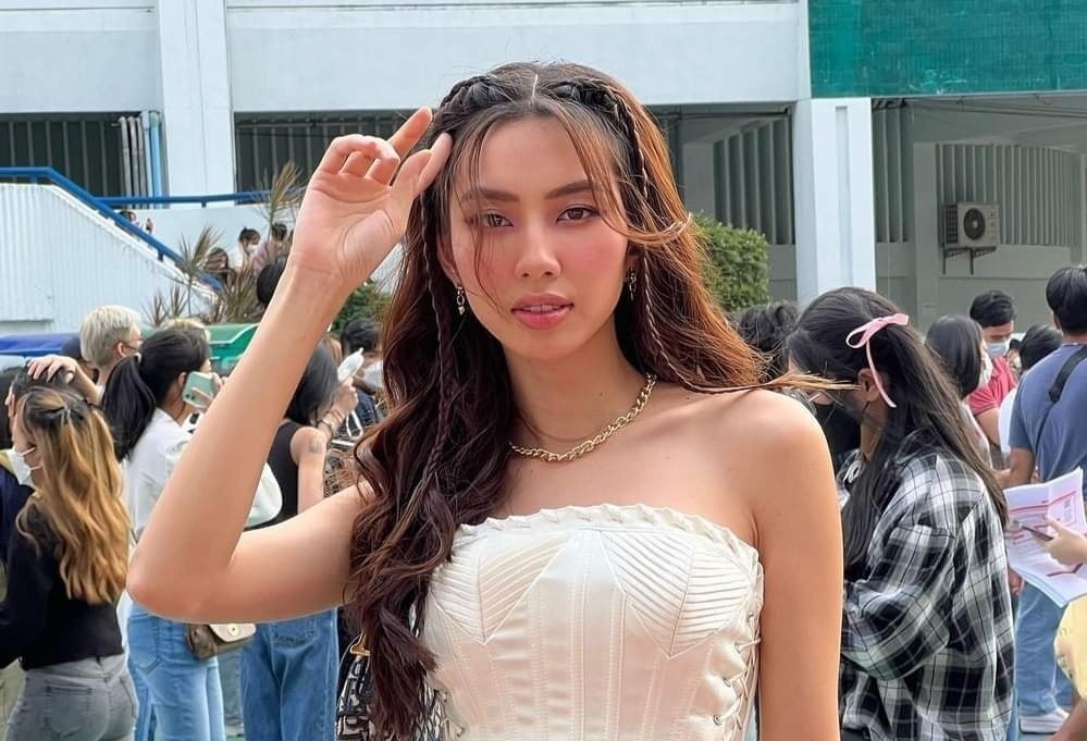 Hoa hau Thuy Tien, AMEE toi Thai Lan xem concert BlackPink hinh anh